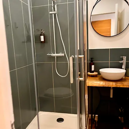 Le Quarante Cinq -3 Apartment