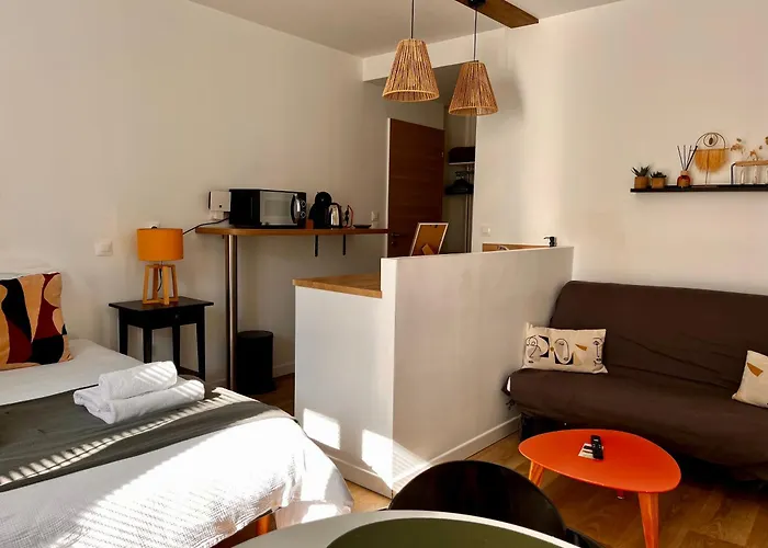 Le Quarante Cinq -3 Laval (Mayenne)